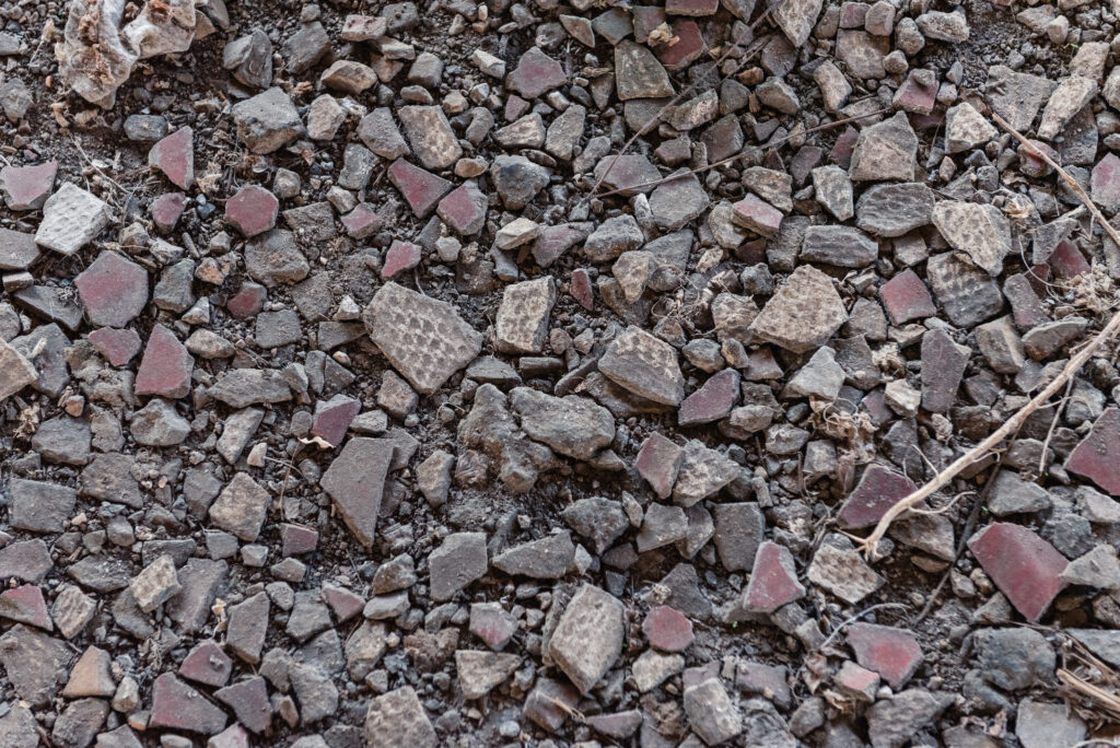 Residui di amianto. Regi Lagni, Orta di Atella (CE). Foto di Gianni Oliva per Cittadini Reattivi