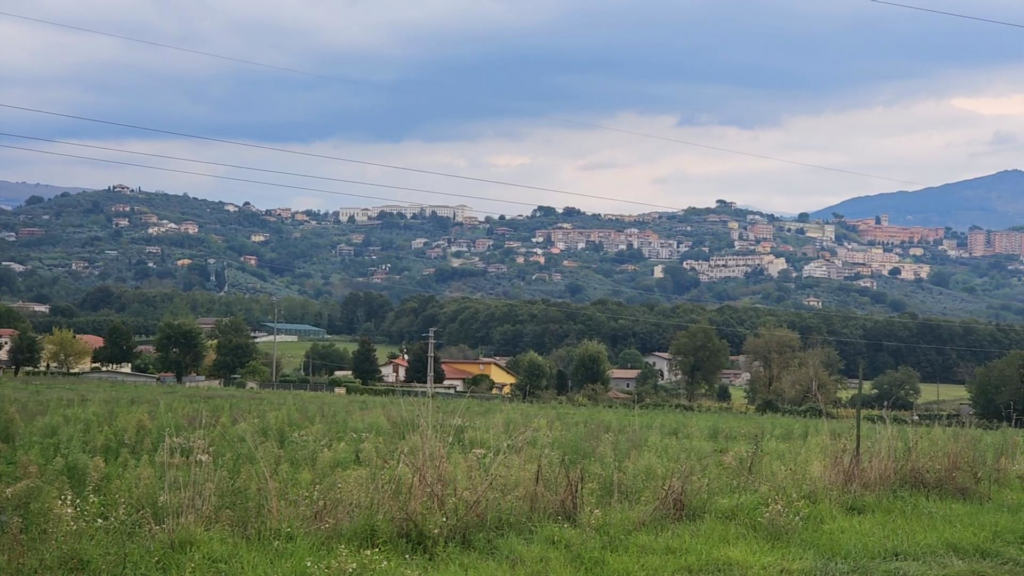 Vista su Anagni dalla zona industriale (Fr), ottobre 2025. Foto di Elisa rossi per Cittadini Reattivi