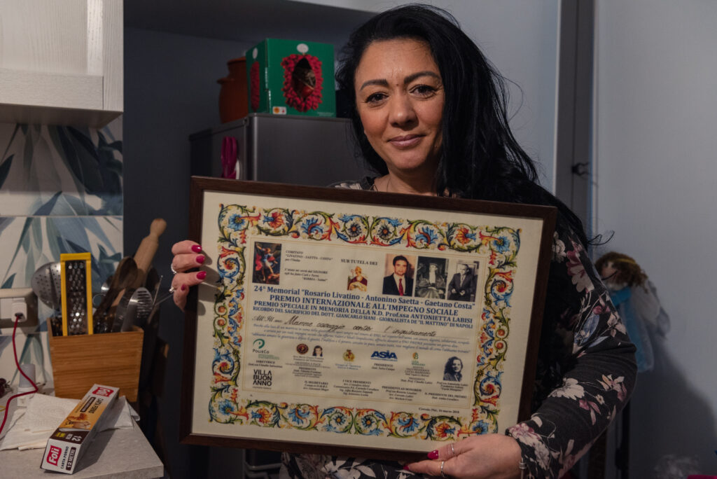 Premio internazionale all'impegno sociale ricevuto da Marzia Caccioppoli - Foto di Gianni Oliva per Cittadni Reattivi, dicembre 2025